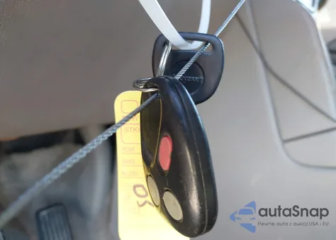 2003 Chevrolet Tahoe Lt from USA, damaged, VIN 1GNEC13Z73R110189